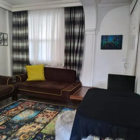 Havaalanina 7 Km Lara Plajlarina 3 Km Bahceli Ev Apartment *