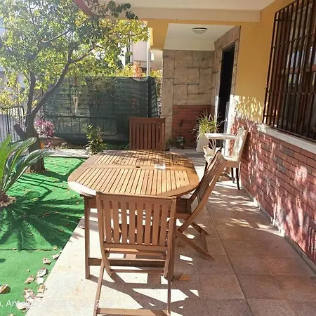 Havaalanina 7 Km Lara Plajlarina 3 Km Bahceli Ev Apartment Antalya