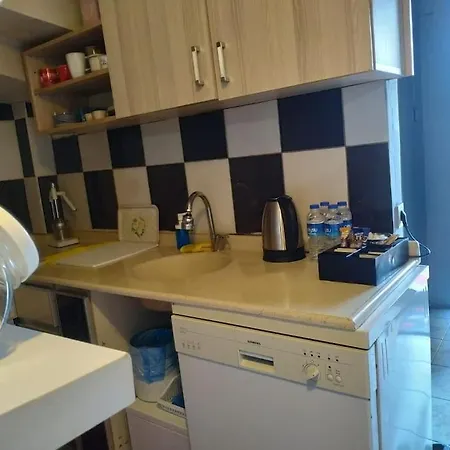 Apartman Havaalanina 7 Km Lara Plajlarina 3 Km Bahceli Ev Antalya